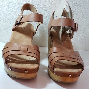 Clarks Artisan, leather,  tan, studded